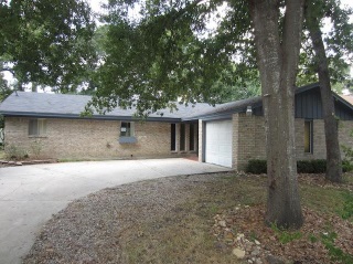401 Rolling Hills Dr, Conroe, TX Main Image