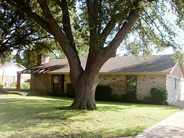 552 Monti Drive, Lewisville, TX Main Image