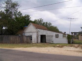 401 N. Cleburne Whitney Road, Rio Vista, TX Main Image