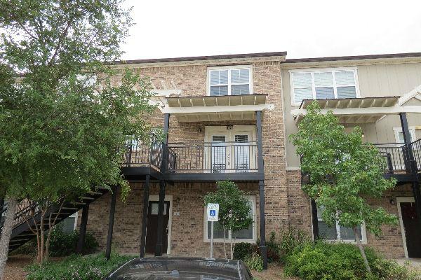 1725 Harvey Mitchell Pkwy, College Station, Texas Main Image