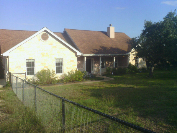 1085 Happy Hollow Dr, New Braunfels, TX Main Image
