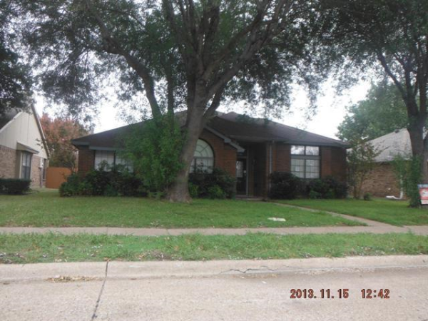 2906 Kingswood Drive, Garland, TX Main Image