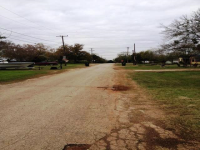 804 E 2nd Ave, Nixon, TX Image #9393302