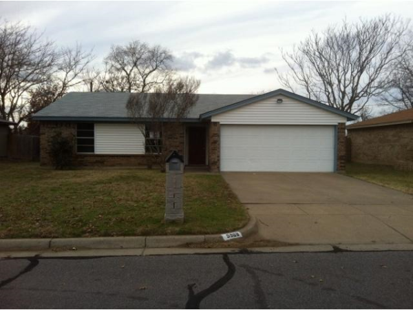 5908 Woodsetter Ln, Arlington, TX Main Image