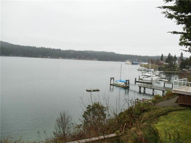 1662 Grandview Blvd, Keyport, Washington  Main Image