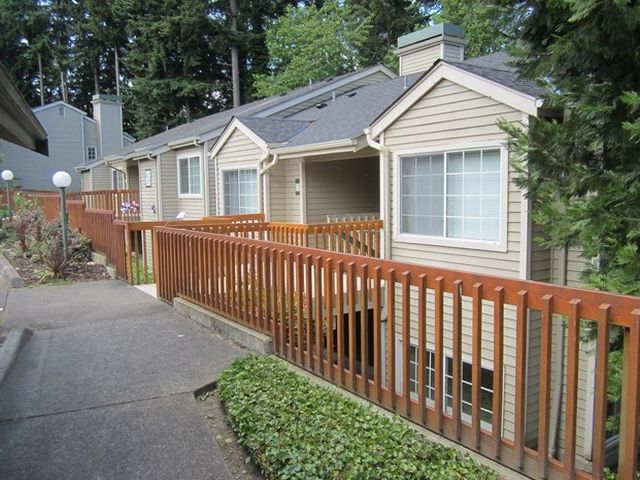 31500 33rd Place SW Unit N104, Federal Way, WA Main Image