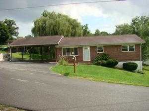 322 Carter Ave, Crab Orchard, West Virginia  Main Image